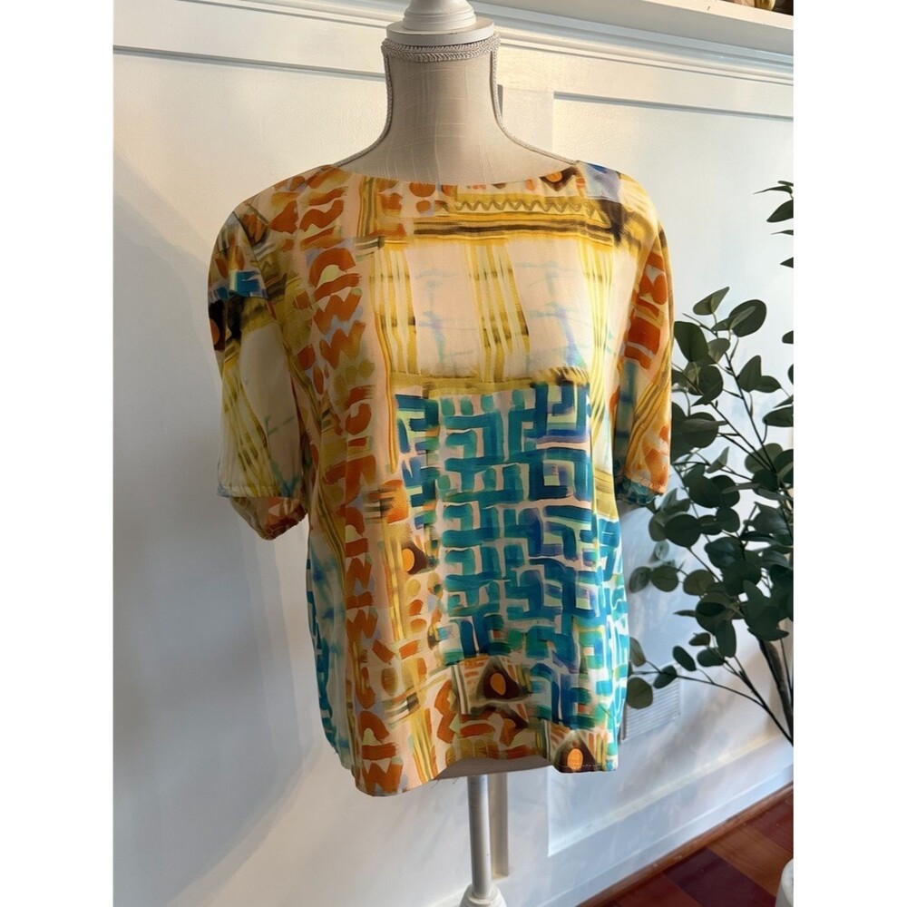 Willa Story Multi-Color Artsy Short Sleeve Top